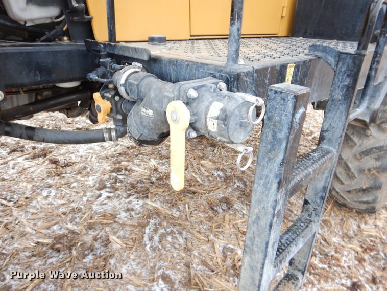 image for item DH4334 2011 SpraCoupe 4460 sprayer