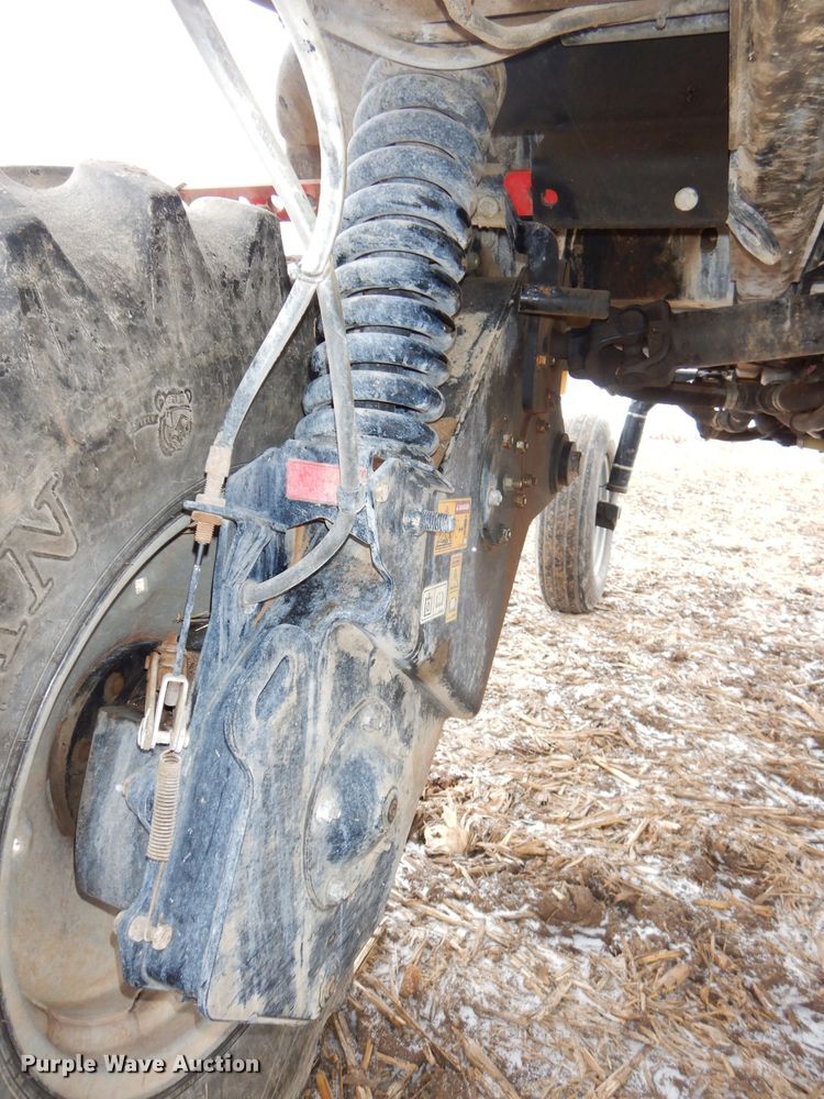 image for item DH4334 2011 SpraCoupe 4460 sprayer