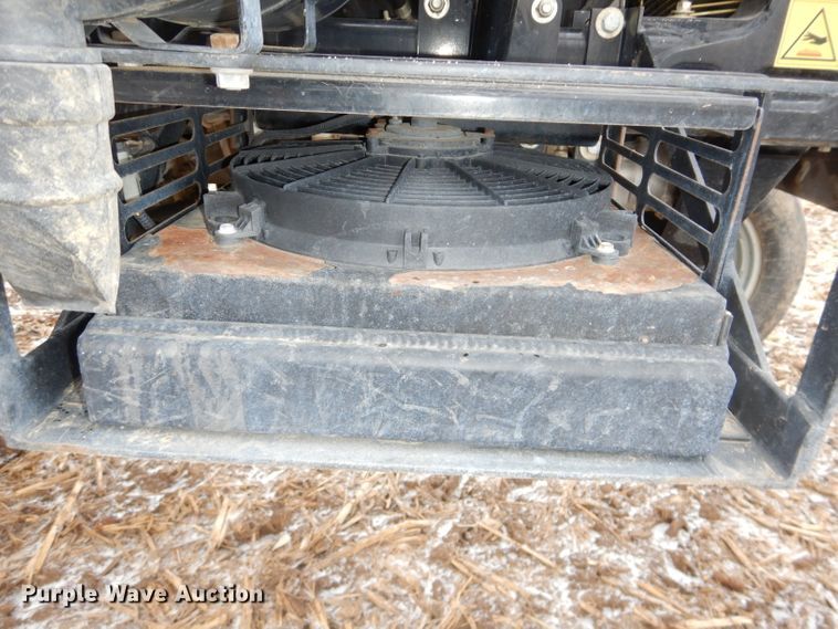 image for item DH4334 2011 SpraCoupe 4460 sprayer