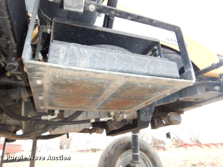 image for item DH4334 2011 SpraCoupe 4460 sprayer