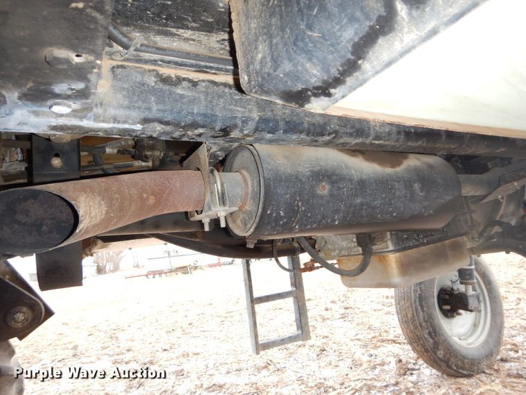 image for item DH4334 2011 SpraCoupe 4460 sprayer