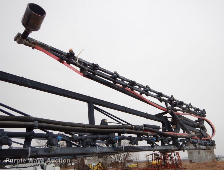 image for item DH4334 2011 SpraCoupe 4460 sprayer