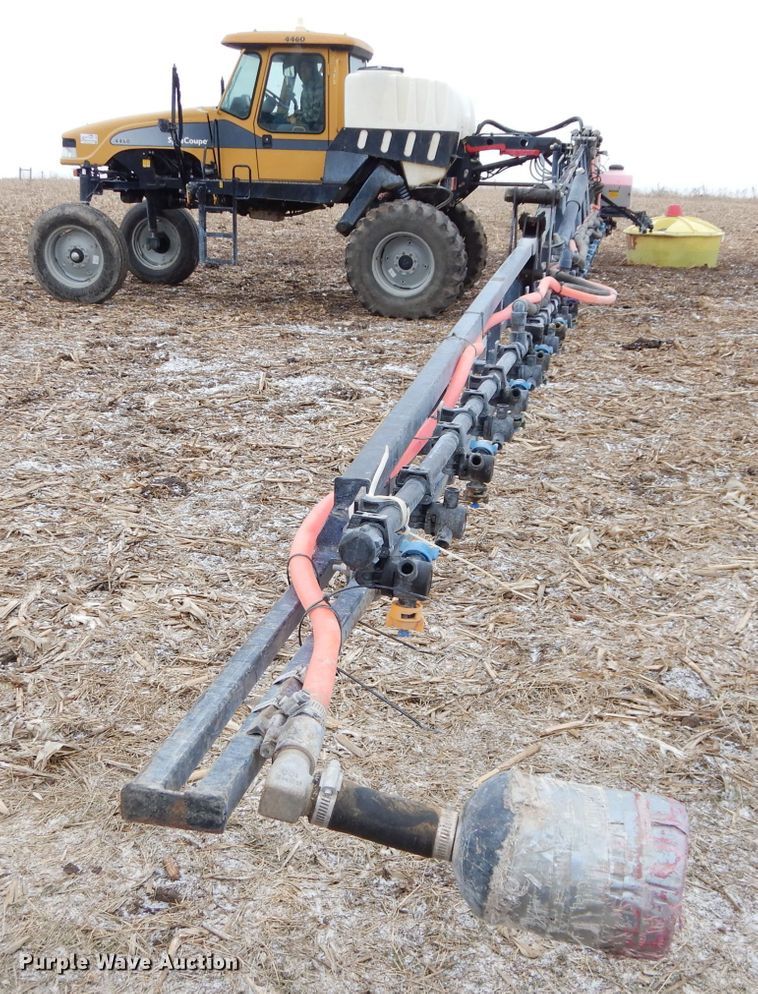 image for item DH4334 2011 SpraCoupe 4460 sprayer
