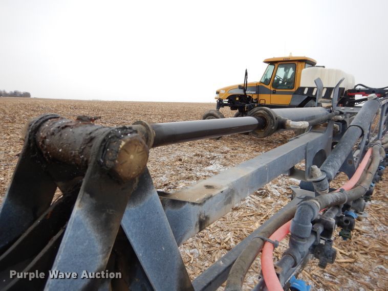 image for item DH4334 2011 SpraCoupe 4460 sprayer