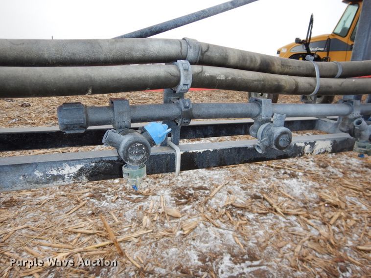 image for item DH4334 2011 SpraCoupe 4460 sprayer