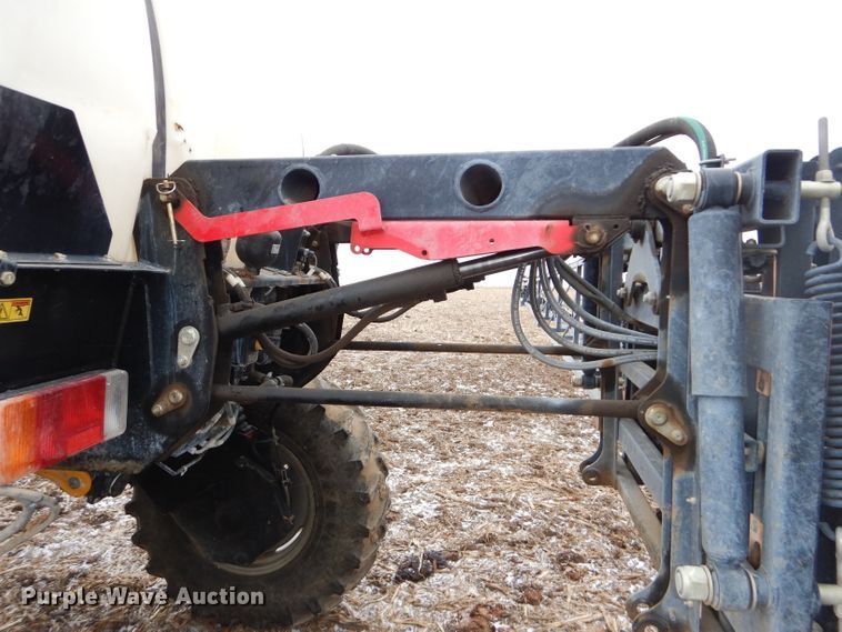 image for item DH4334 2011 SpraCoupe 4460 sprayer