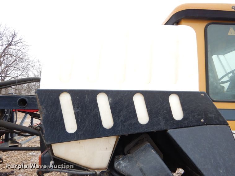 image for item DH4334 2011 SpraCoupe 4460 sprayer