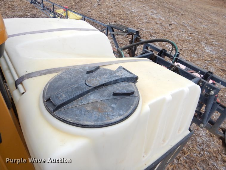 image for item DH4334 2011 SpraCoupe 4460 sprayer