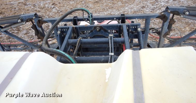 image for item DH4334 2011 SpraCoupe 4460 sprayer