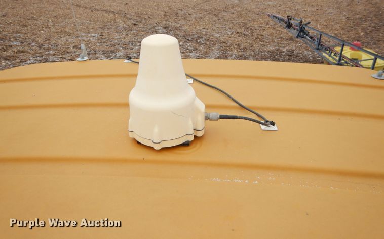 image for item DH4334 2011 SpraCoupe 4460 sprayer