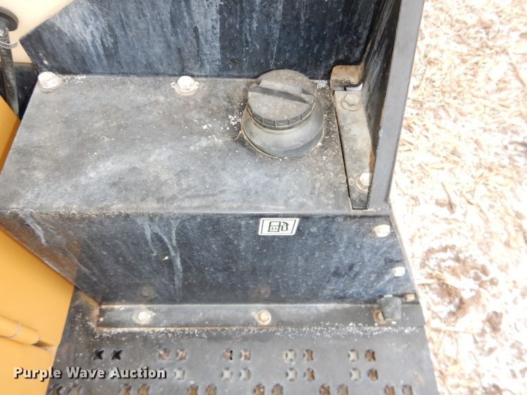 image for item DH4334 2011 SpraCoupe 4460 sprayer