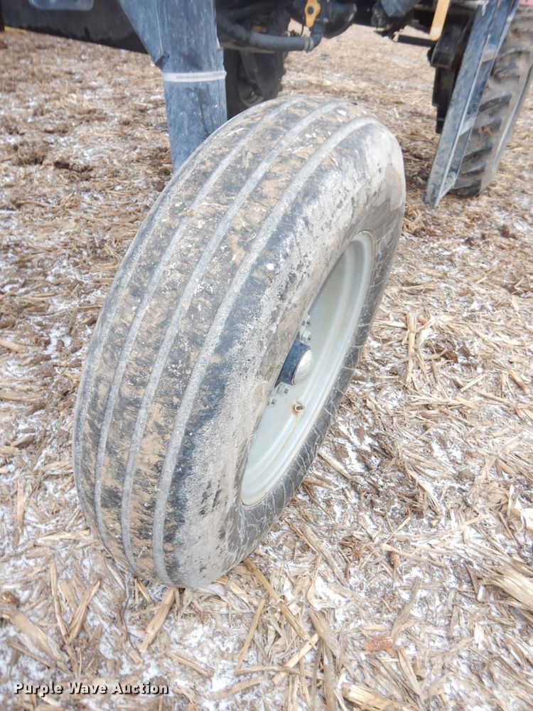 image for item DH4334 2011 SpraCoupe 4460 sprayer