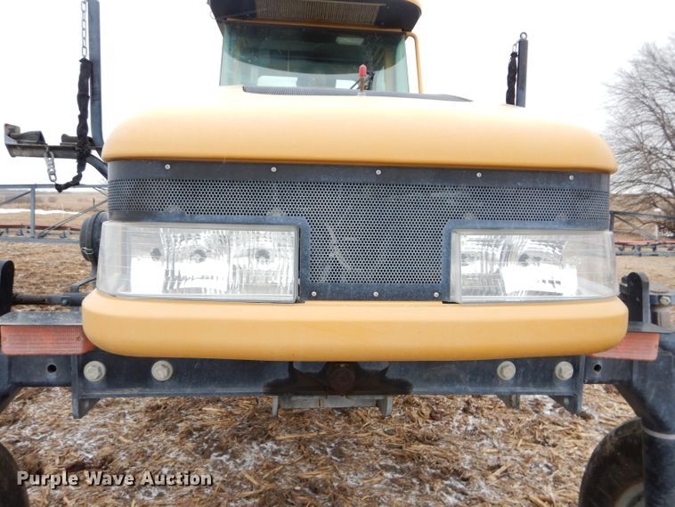 image for item DH4334 2011 SpraCoupe 4460 sprayer