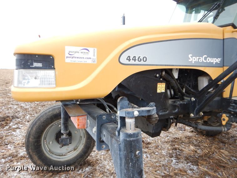 image for item DH4334 2011 SpraCoupe 4460 sprayer