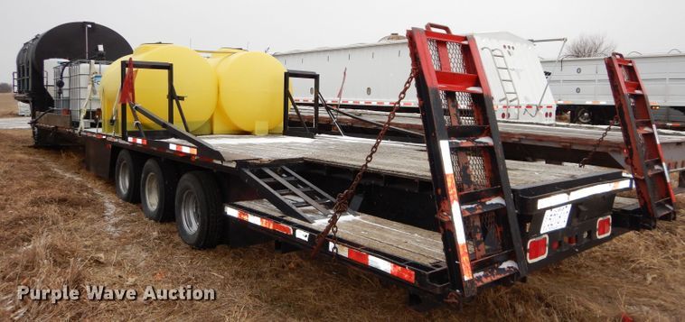 image for item DH4335 1984 Unruh drop deck chemical tender trailer