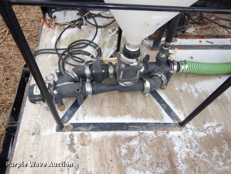 image for item DH4335 1984 Unruh drop deck chemical tender trailer