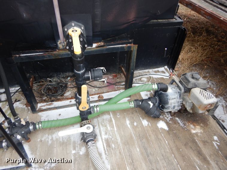 image for item DH4335 1984 Unruh drop deck chemical tender trailer