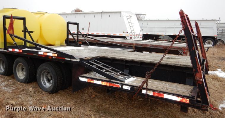 image for item DH4335 1984 Unruh drop deck chemical tender trailer
