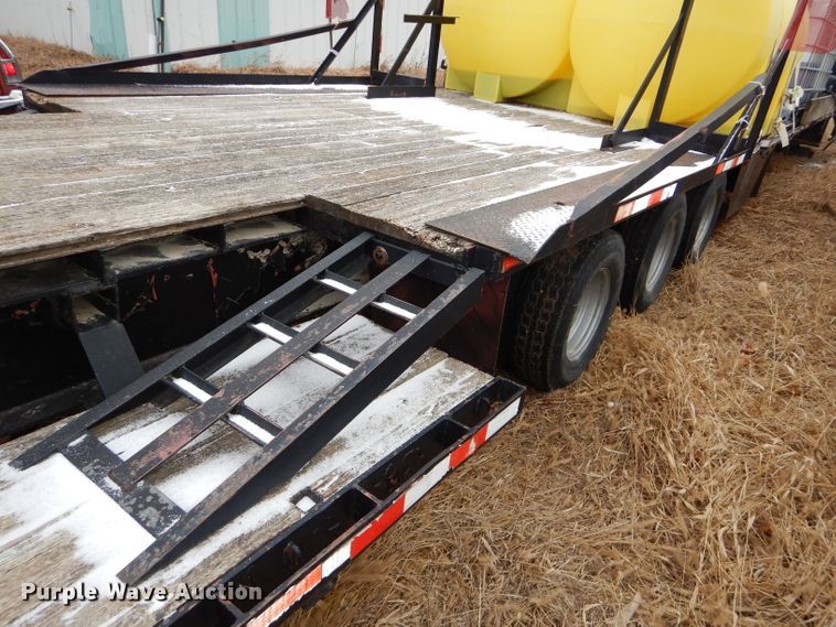 image for item DH4335 1984 Unruh drop deck chemical tender trailer
