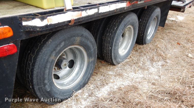 image for item DH4335 1984 Unruh drop deck chemical tender trailer