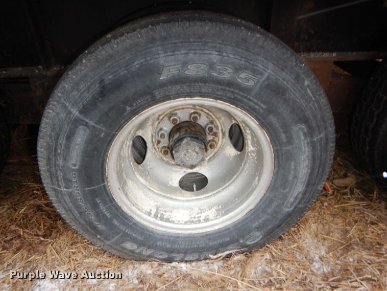 image for item DH4335 1984 Unruh drop deck chemical tender trailer