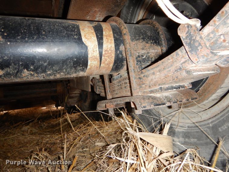 image for item DH4335 1984 Unruh drop deck chemical tender trailer