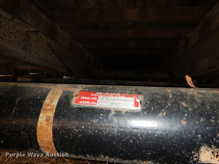 image for item DH4335 1984 Unruh drop deck chemical tender trailer