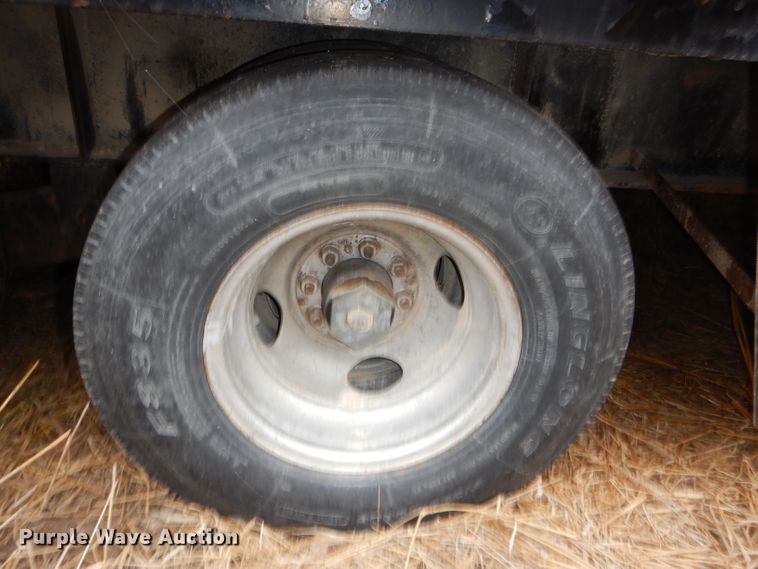 image for item DH4335 1984 Unruh drop deck chemical tender trailer