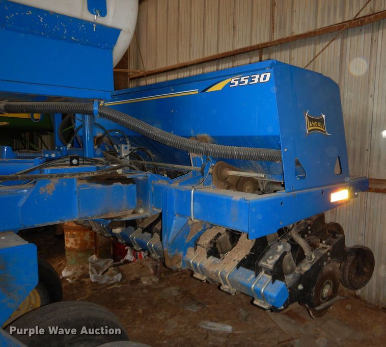 image for item DH4338 2010 Landoll 5530-30X10 no-till grain drill