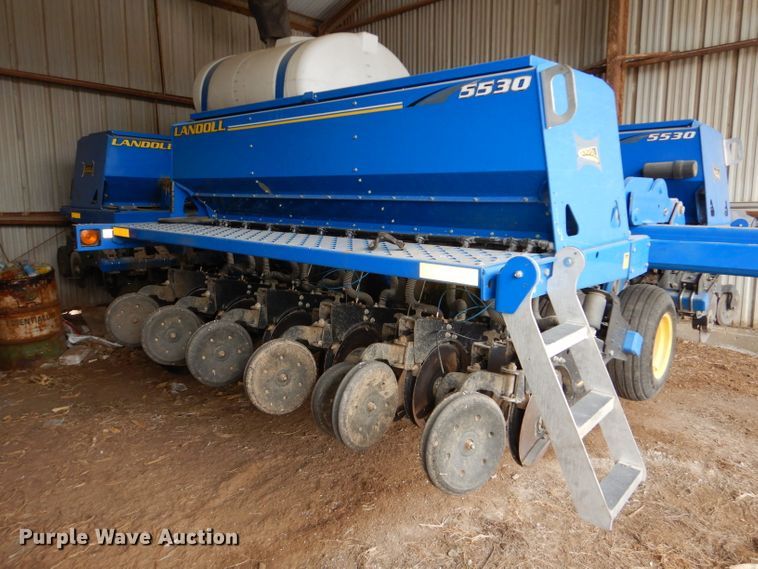 image for item DH4338 2010 Landoll 5530-30X10 no-till grain drill
