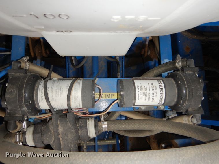 image for item DH4338 2010 Landoll 5530-30X10 no-till grain drill