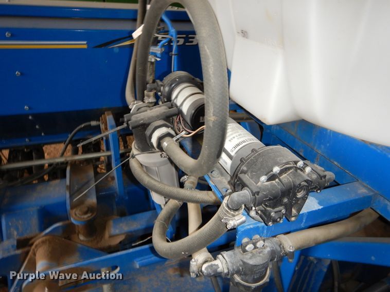 image for item DH4338 2010 Landoll 5530-30X10 no-till grain drill