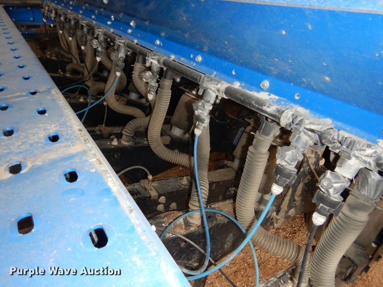 image for item DH4338 2010 Landoll 5530-30X10 no-till grain drill