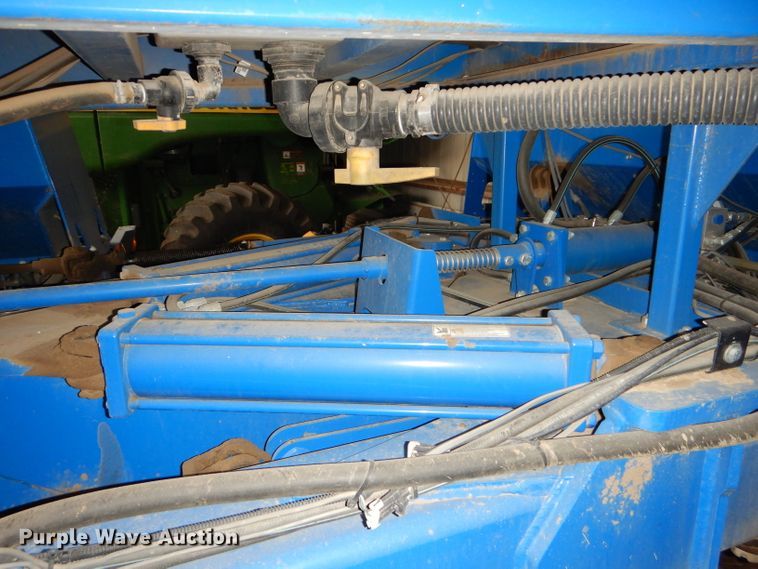 image for item DH4338 2010 Landoll 5530-30X10 no-till grain drill