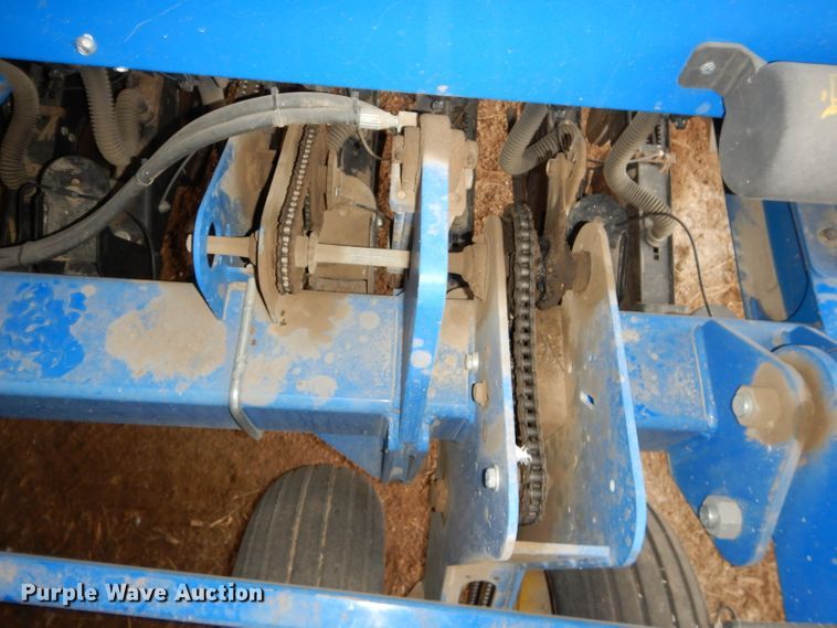 image for item DH4338 2010 Landoll 5530-30X10 no-till grain drill