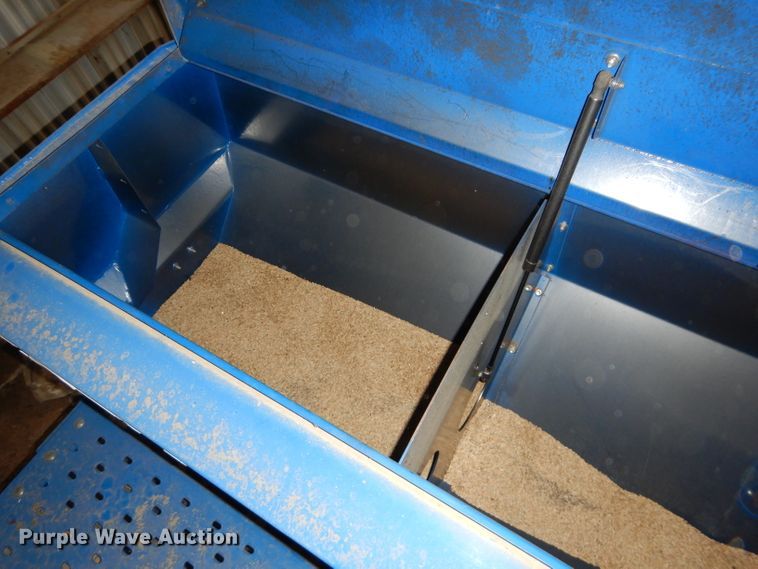 image for item DH4338 2010 Landoll 5530-30X10 no-till grain drill