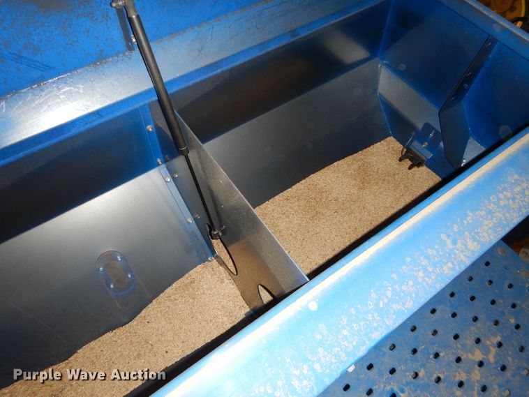 image for item DH4338 2010 Landoll 5530-30X10 no-till grain drill