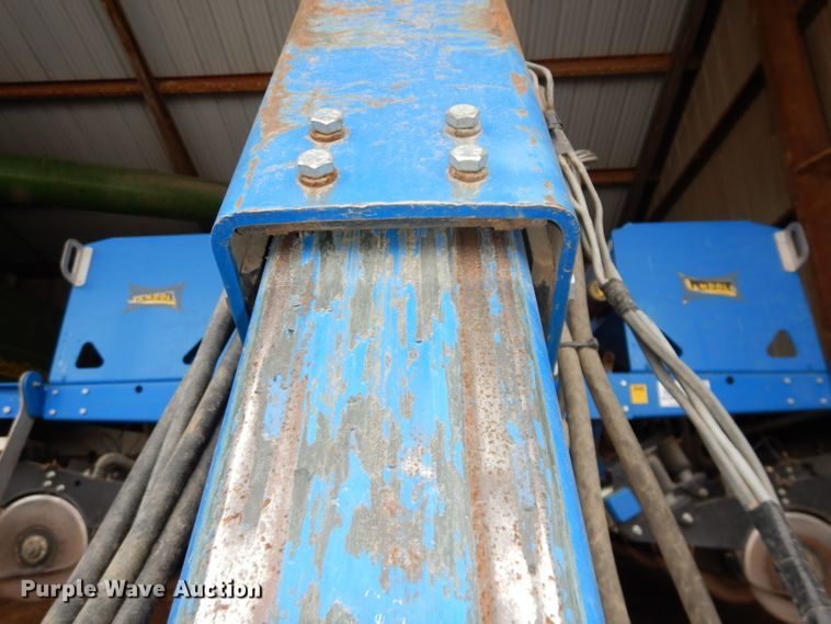 image for item DH4338 2010 Landoll 5530-30X10 no-till grain drill