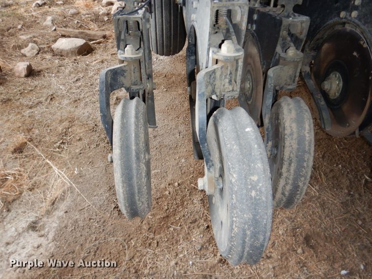 image for item DH4338 2010 Landoll 5530-30X10 no-till grain drill