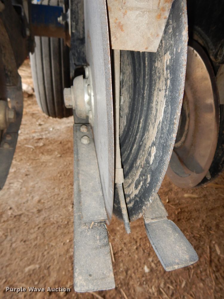 image for item DH4338 2010 Landoll 5530-30X10 no-till grain drill