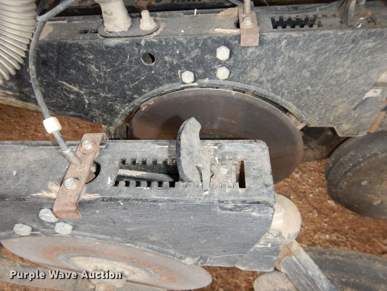 image for item DH4338 2010 Landoll 5530-30X10 no-till grain drill