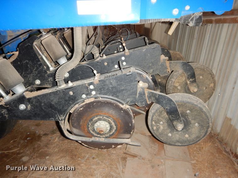 image for item DH4338 2010 Landoll 5530-30X10 no-till grain drill