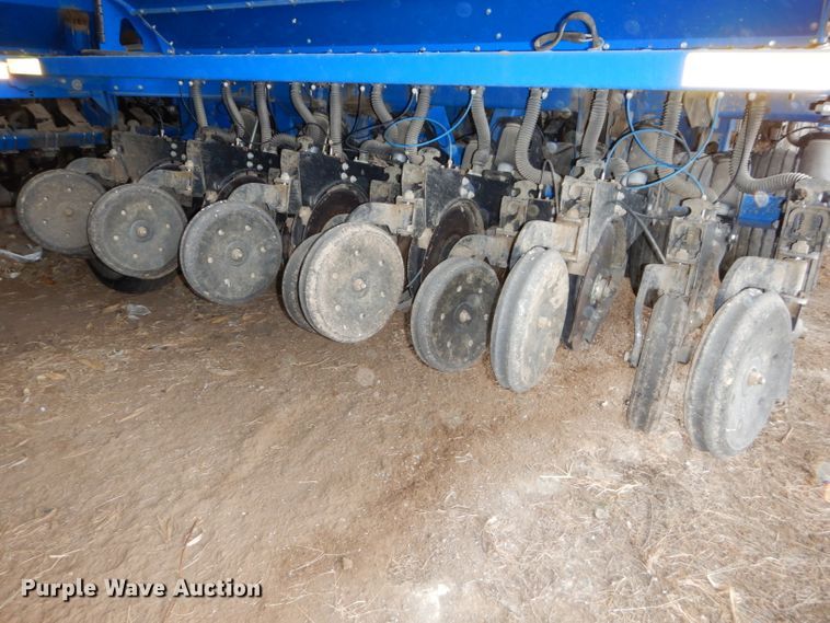 image for item DH4338 2010 Landoll 5530-30X10 no-till grain drill