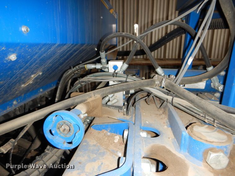 image for item DH4338 2010 Landoll 5530-30X10 no-till grain drill