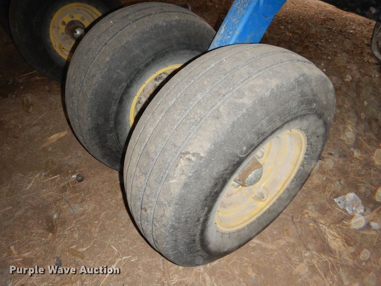 image for item DH4338 2010 Landoll 5530-30X10 no-till grain drill