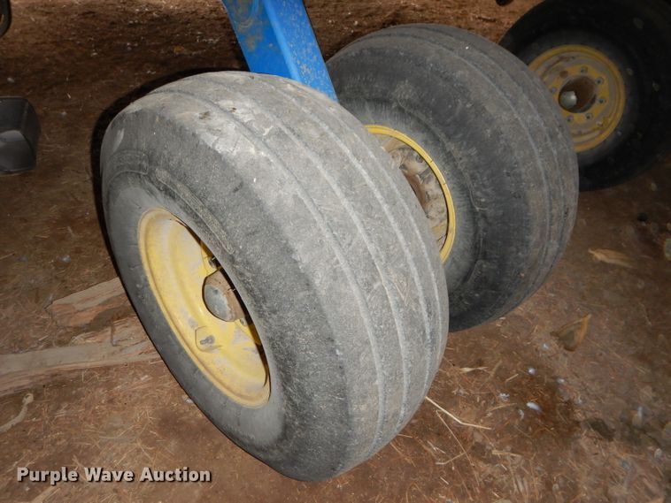 image for item DH4338 2010 Landoll 5530-30X10 no-till grain drill