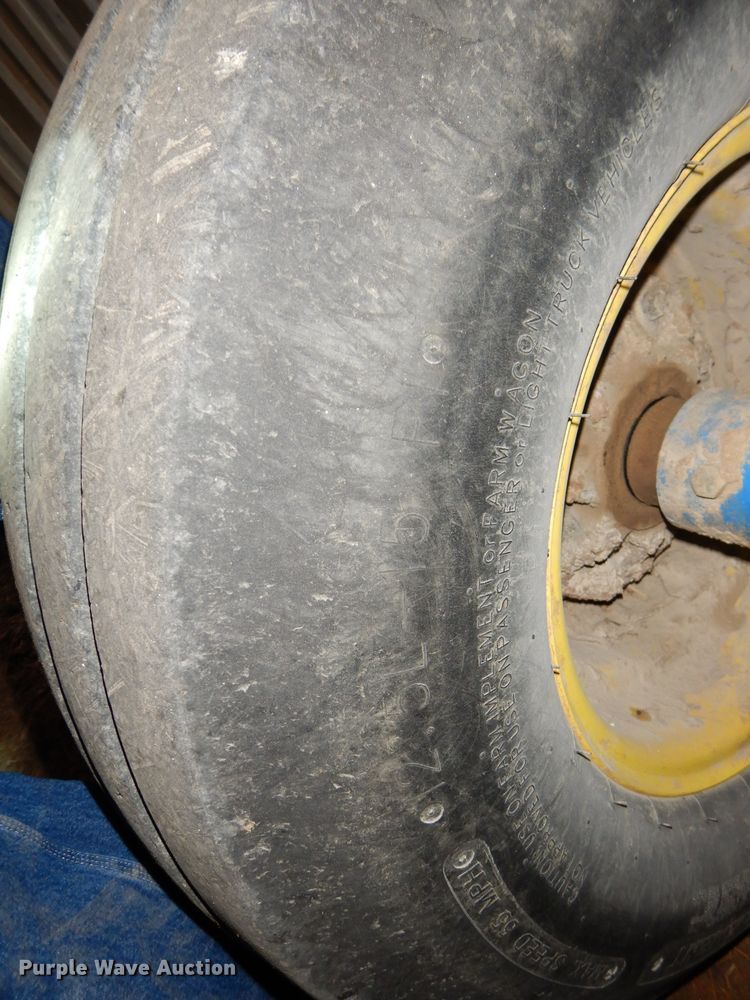 image for item DH4338 2010 Landoll 5530-30X10 no-till grain drill