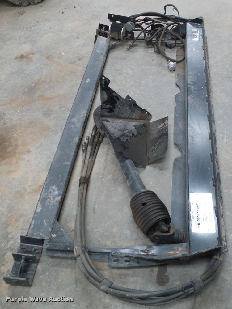 image for item DH4770 MacDon FD75-S adapter