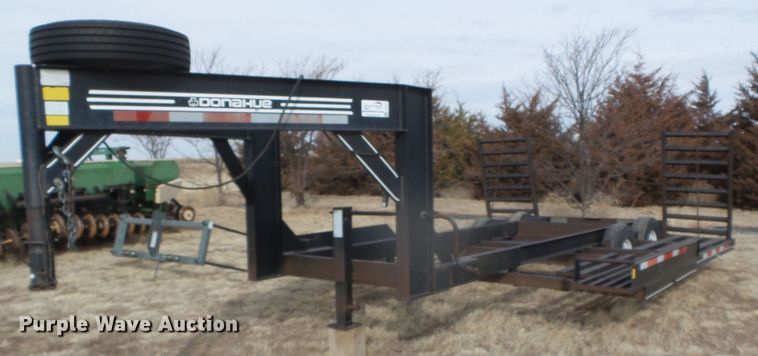 image for item DH4777 2005 Donahue EXG-160 windrower trailer