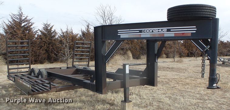 image for item DH4777 2005 Donahue EXG-160 windrower trailer